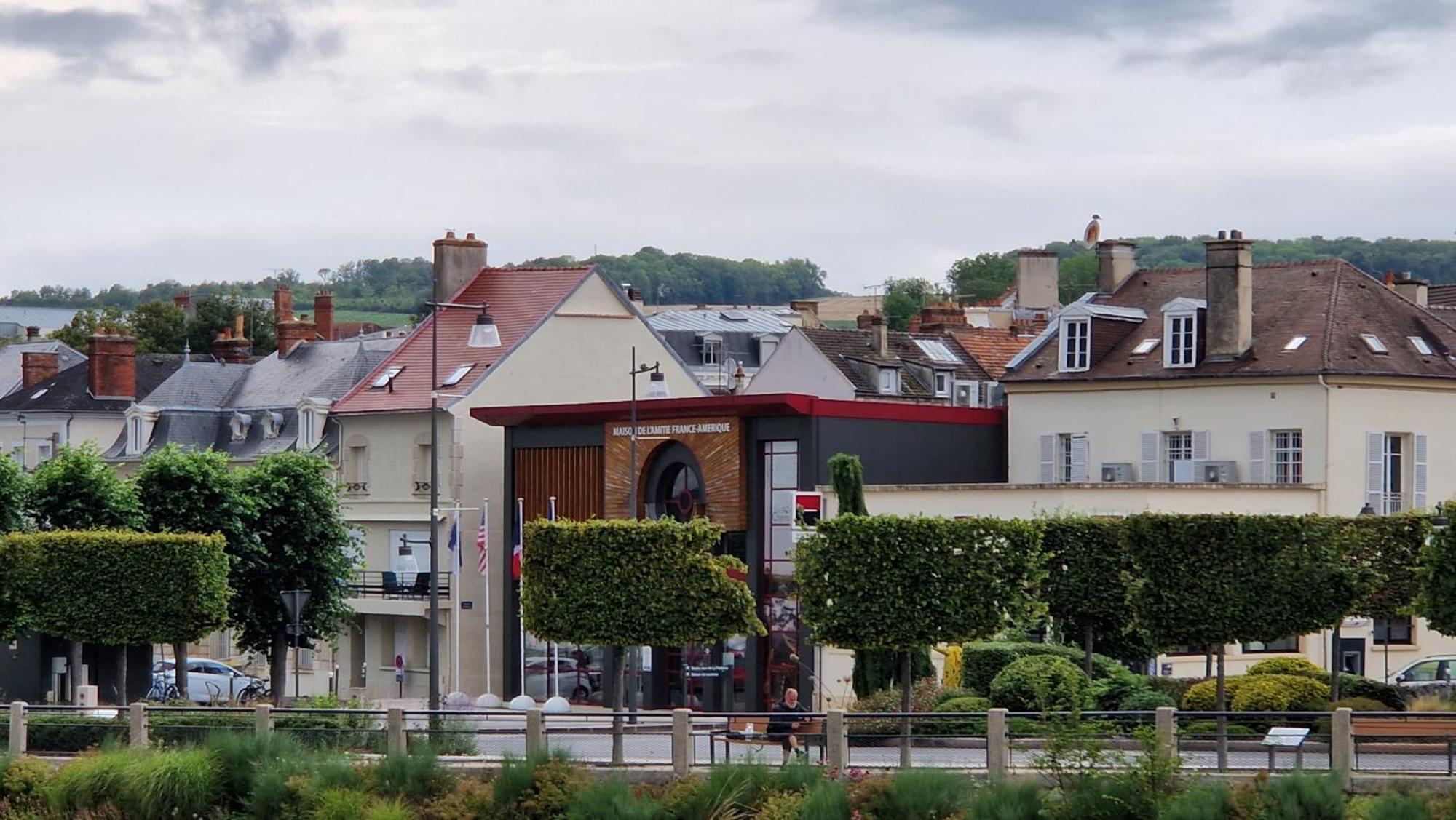 Le Rossignol Lägenhet Château-Thierry Exteriör bild